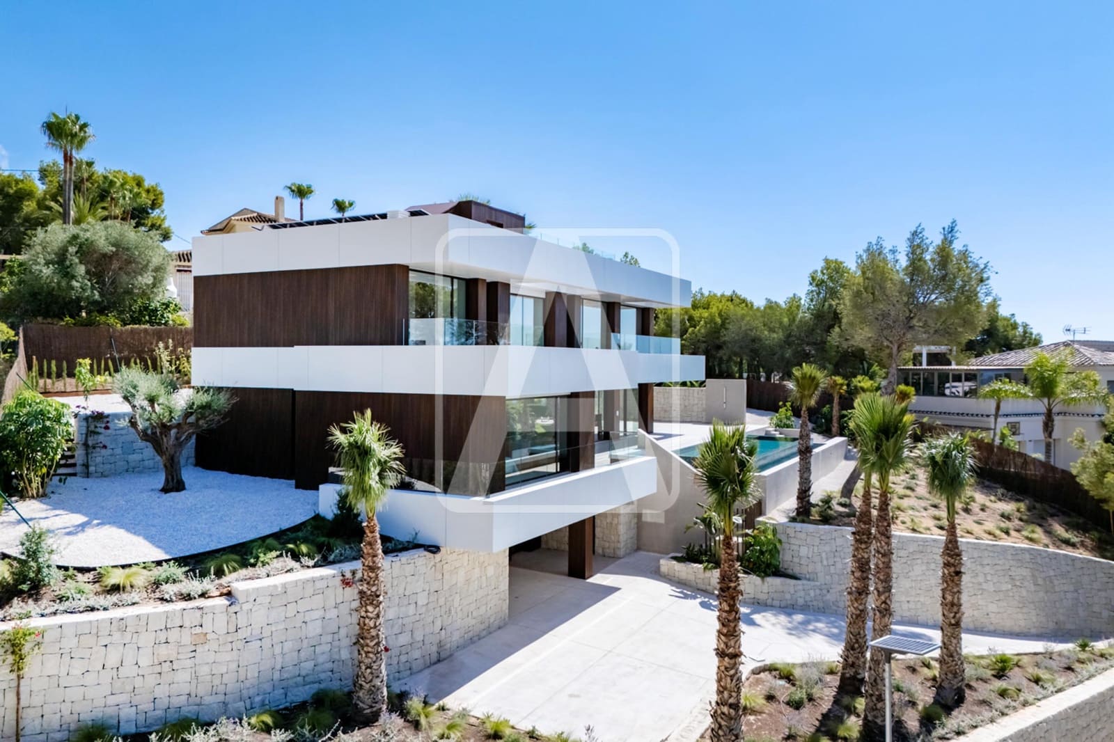 4 bedroom Villa for sale in Altea with pool garage - € 2,795,000 (Ref: 8420521)