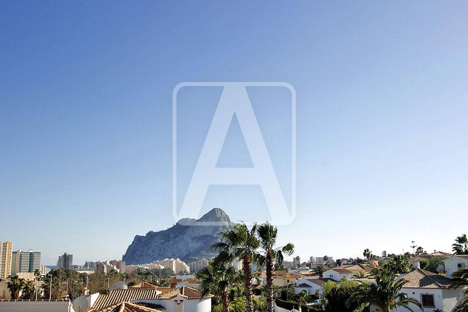 5 bedroom Villa for sale in Calpe / Calp with pool garage - € 699,000 (Ref: 8431289)