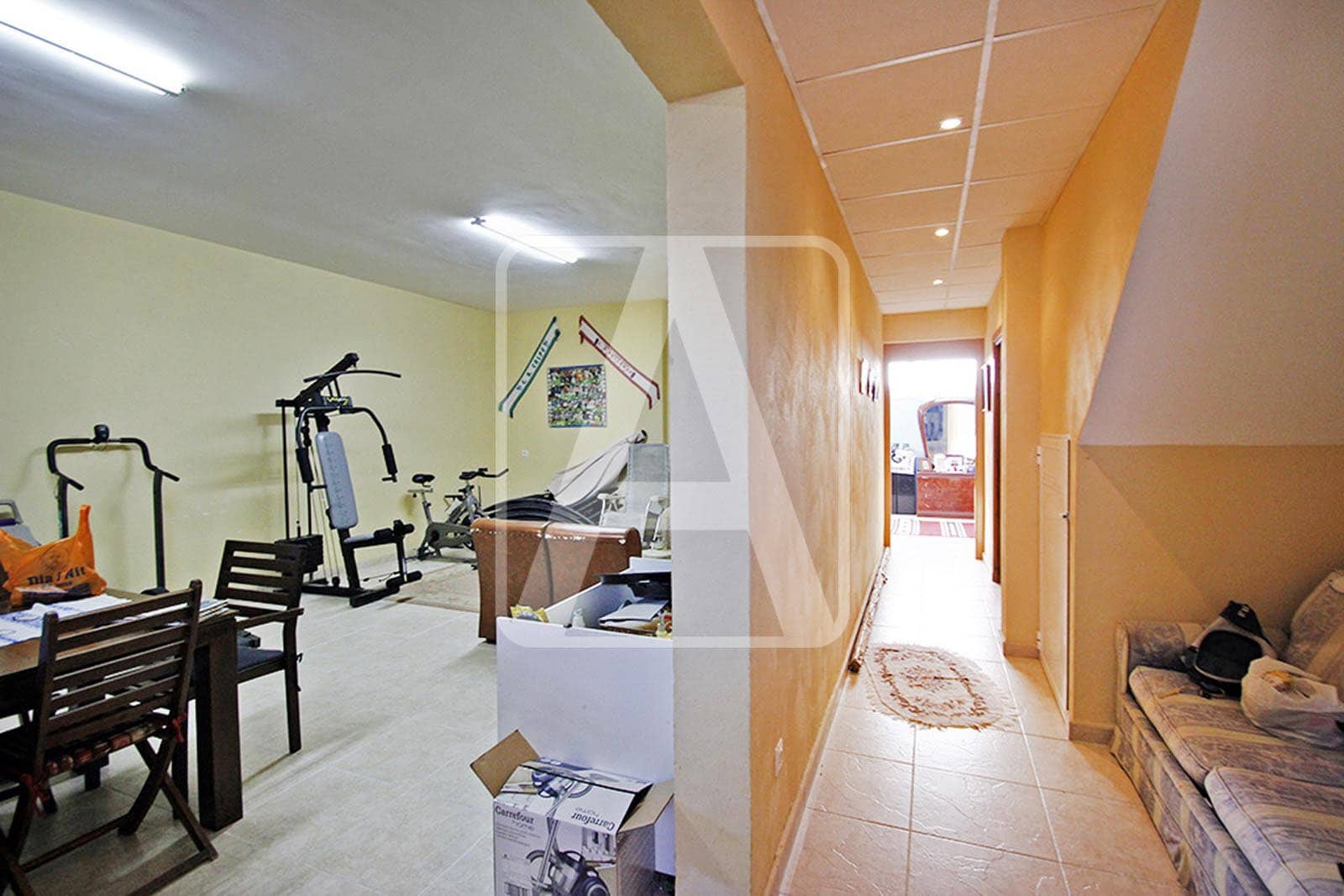 5 bedroom Villa for sale in Calpe / Calp with pool garage - € 699,000 (Ref: 8431289)