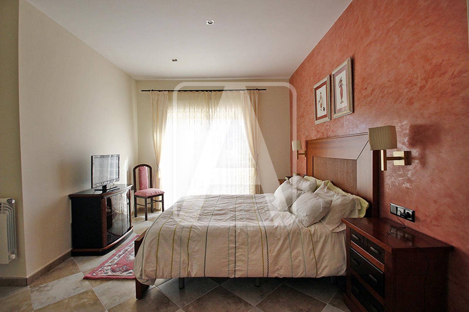 5 bedroom Villa for sale in Calpe / Calp with pool garage - € 699,000 (Ref: 8431289)