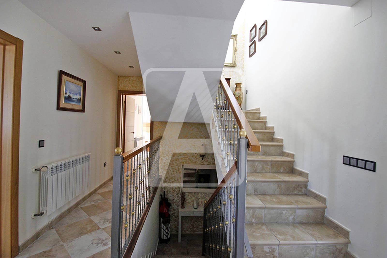 5 bedroom Villa for sale in Calpe / Calp with pool garage - € 699,000 (Ref: 8431289)