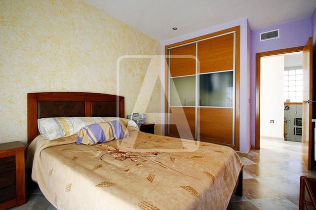 5 slaapkamer Villa te koop in Calpe / Calp met zwembad garage - € 699.000 (Ref: 8431289)