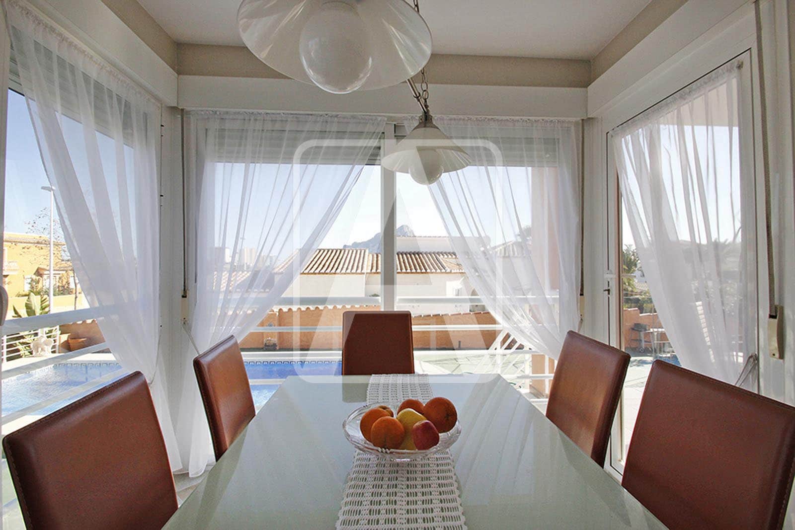 5 bedroom Villa for sale in Calpe / Calp with pool garage - € 699,000 (Ref: 8431289)