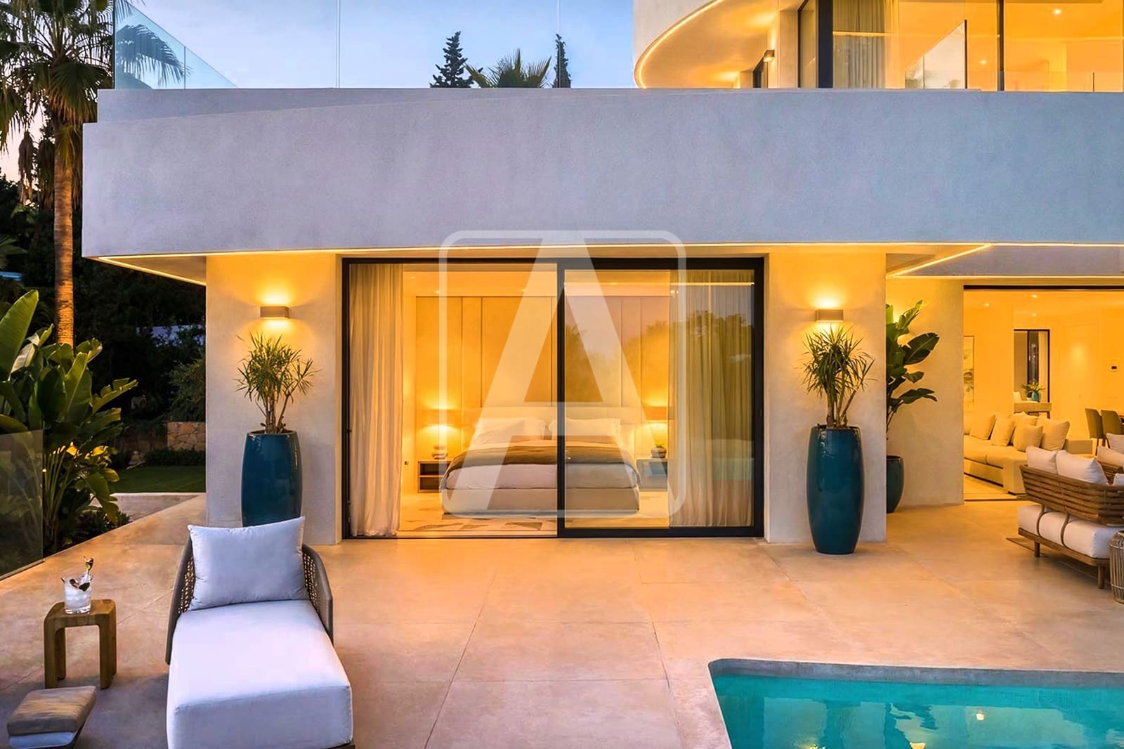 3 bedroom Villa for sale in Calpe / Calp with pool garage - € 1,360,000 (Ref: 8445120)