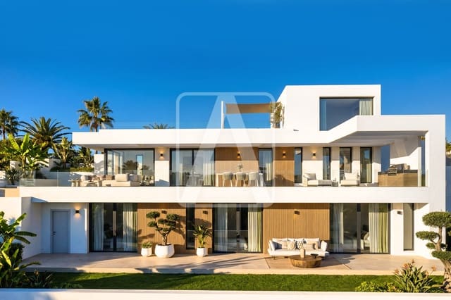 3 bedroom Villa for sale in Calpe / Calp with pool garage - € 1,345,000 (Ref: 8445123)