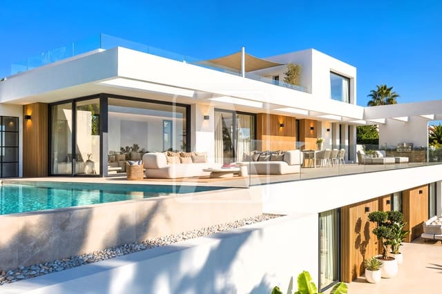 3 bedroom Villa for sale in Calpe / Calp with pool garage - € 1,345,000 (Ref: 8445123)