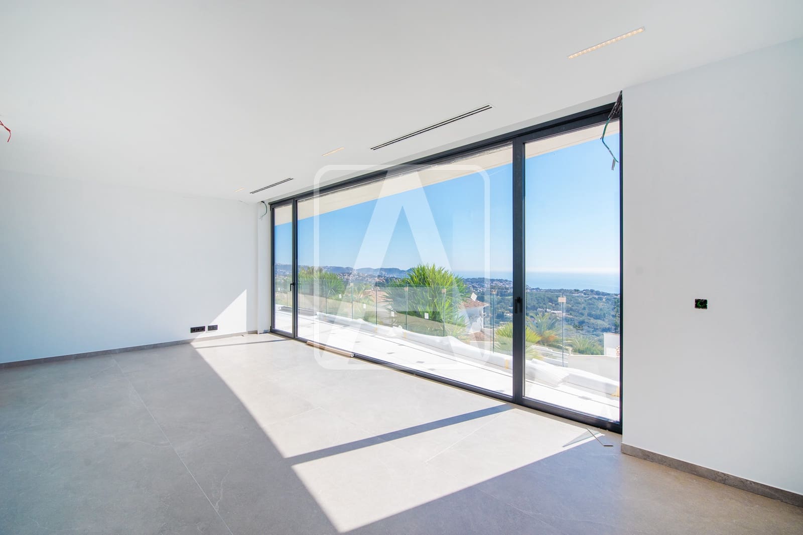 4 bedroom Villa for sale in Benissa with pool garage - € 3,900,000 (Ref: 8487009)