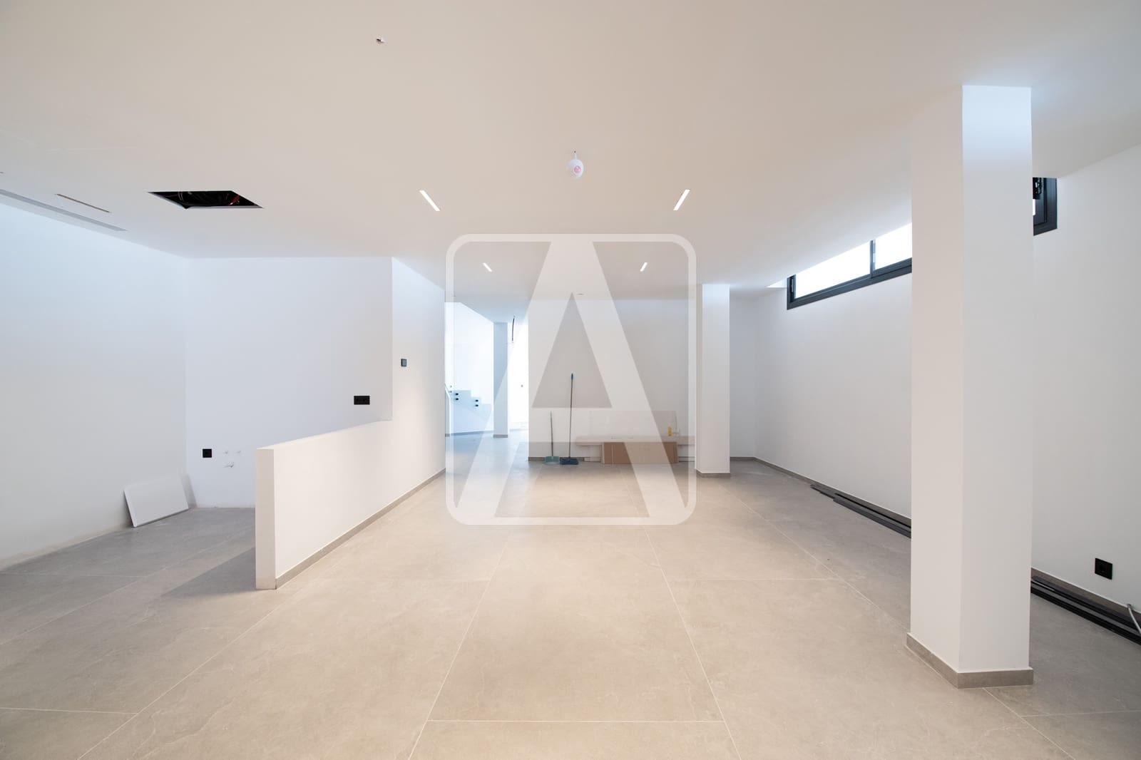 4 bedroom Villa for sale in Benissa with pool garage - € 3,900,000 (Ref: 8487009)