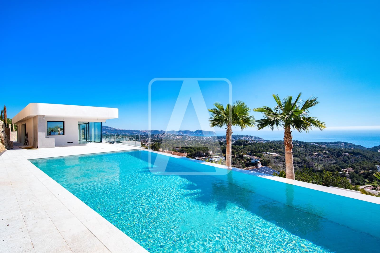 4 bedroom Villa for sale in Benissa with pool garage - € 3,900,000 (Ref: 8487009)