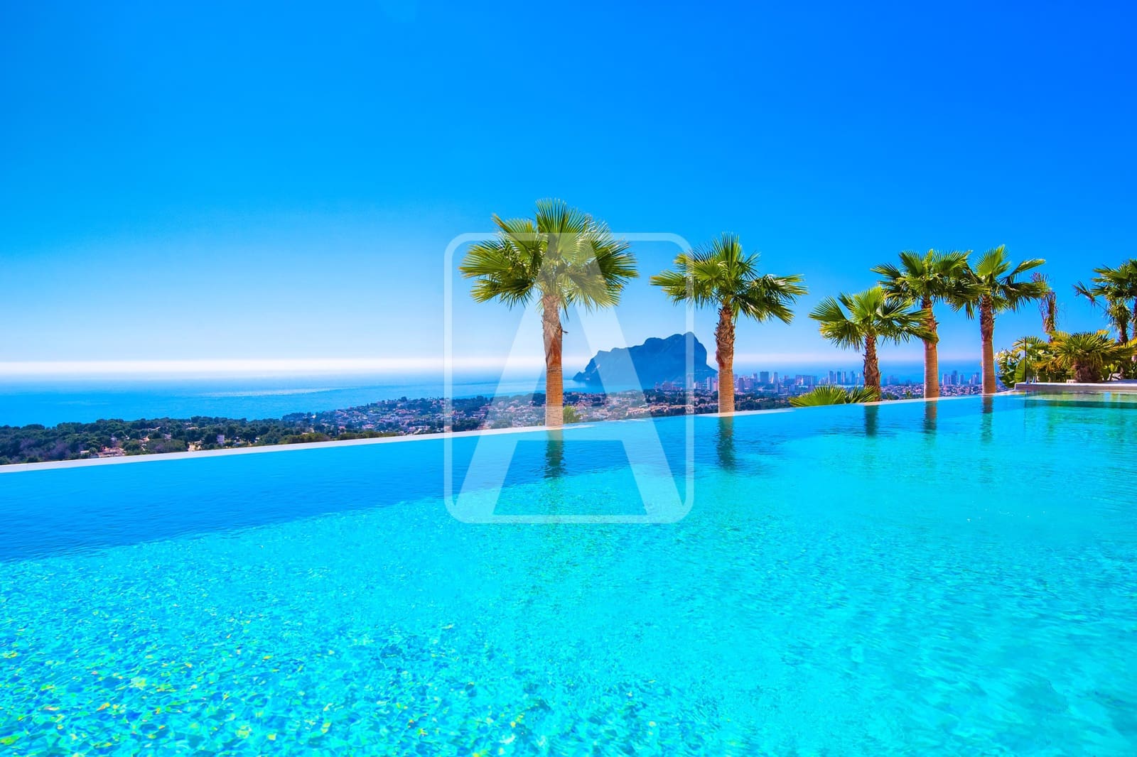 4 bedroom Villa for sale in Benissa with pool garage - € 3,900,000 (Ref: 8487009)