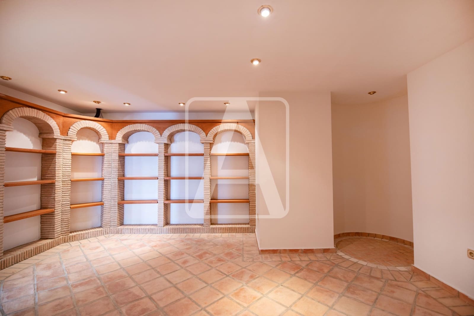 4 bedroom Villa for sale in Benissa with garage - € 1,990,000 (Ref: 8546225)