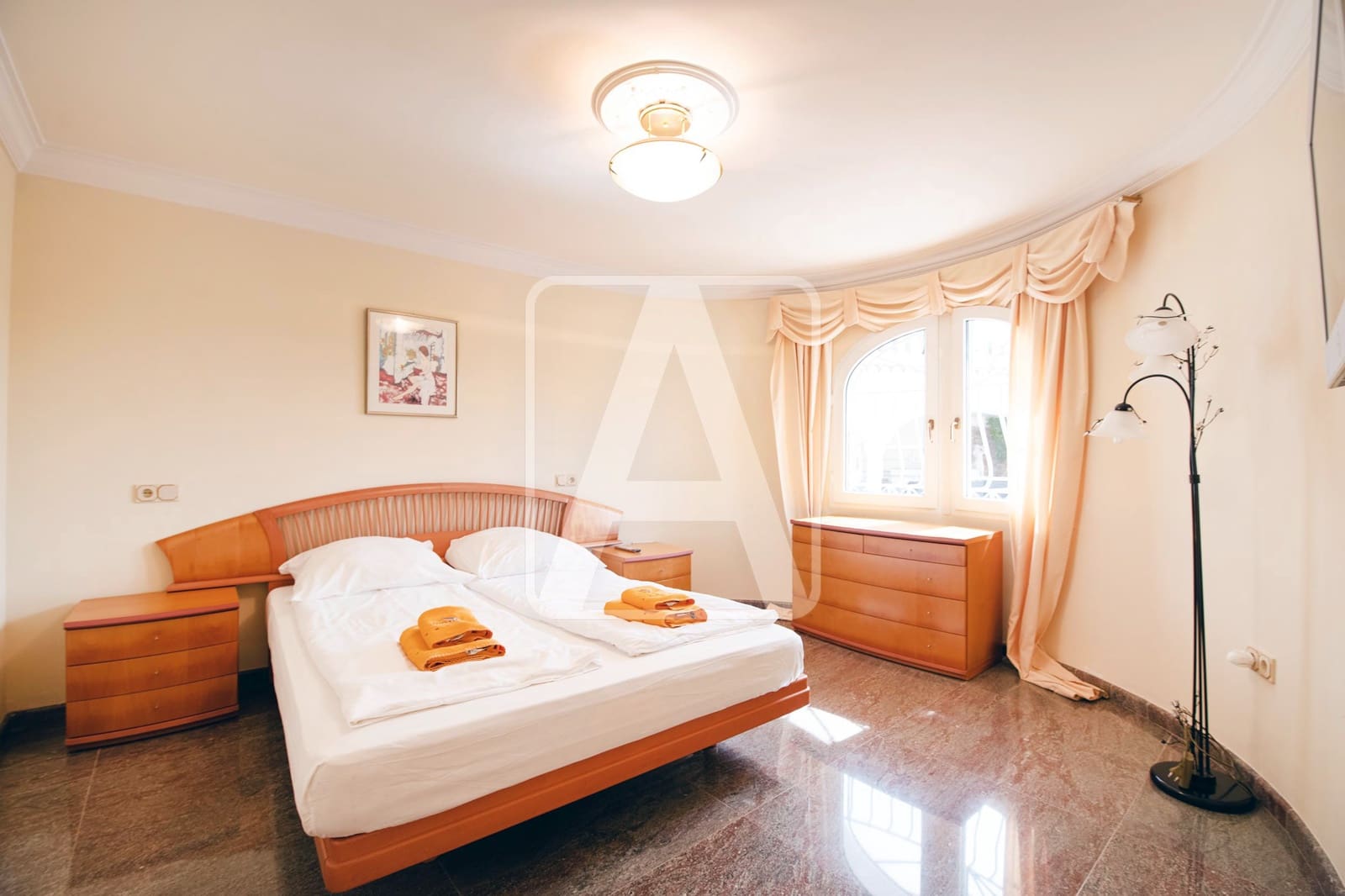 4 bedroom Villa for sale in Benissa with garage - € 1,990,000 (Ref: 8546225)