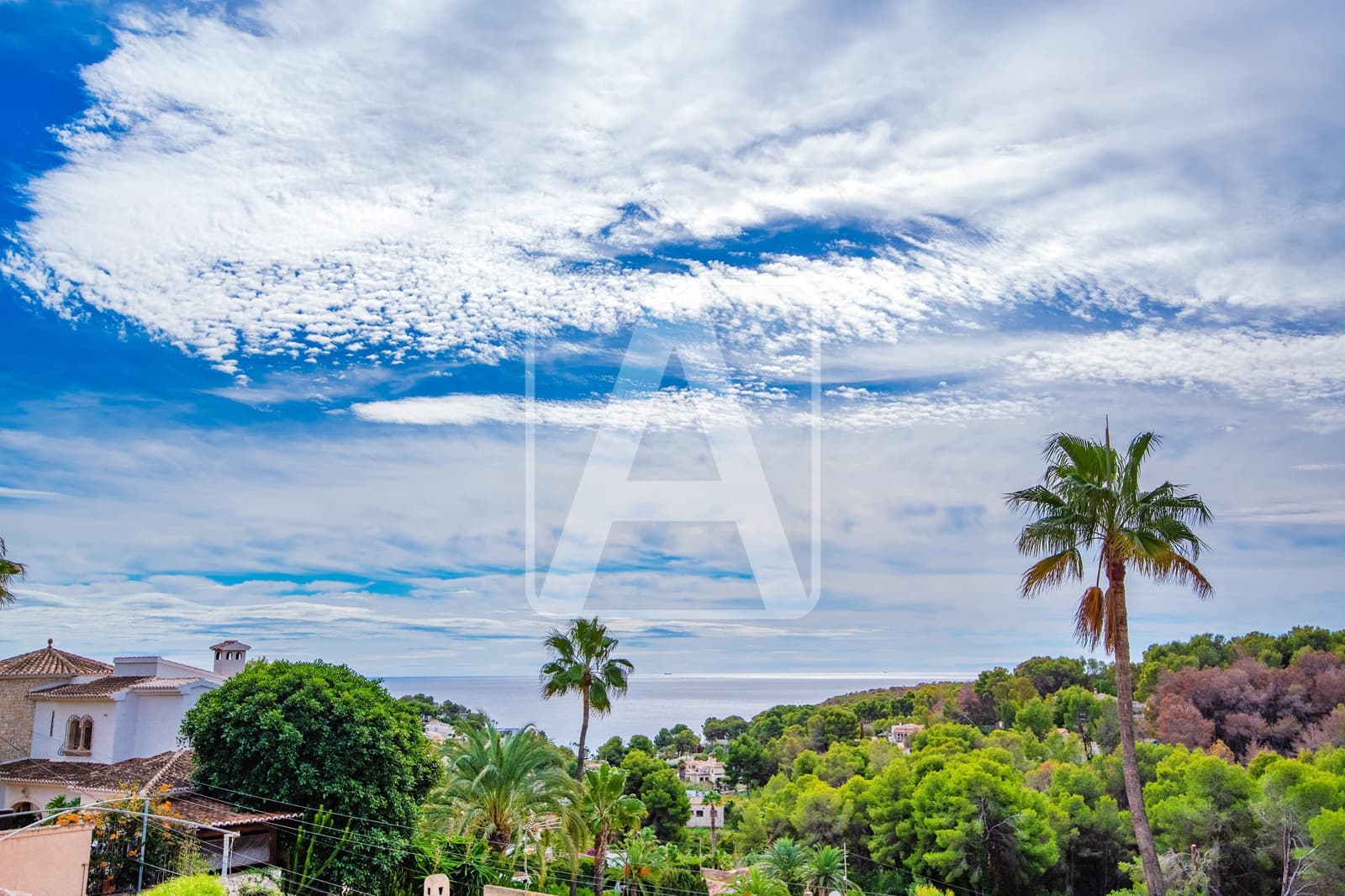 4 bedroom Villa for sale in Benissa with garage - € 1,990,000 (Ref: 8546225)