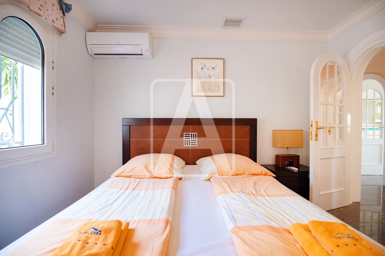 4 bedroom Villa for sale in Benissa with garage - € 1,990,000 (Ref: 8546225)