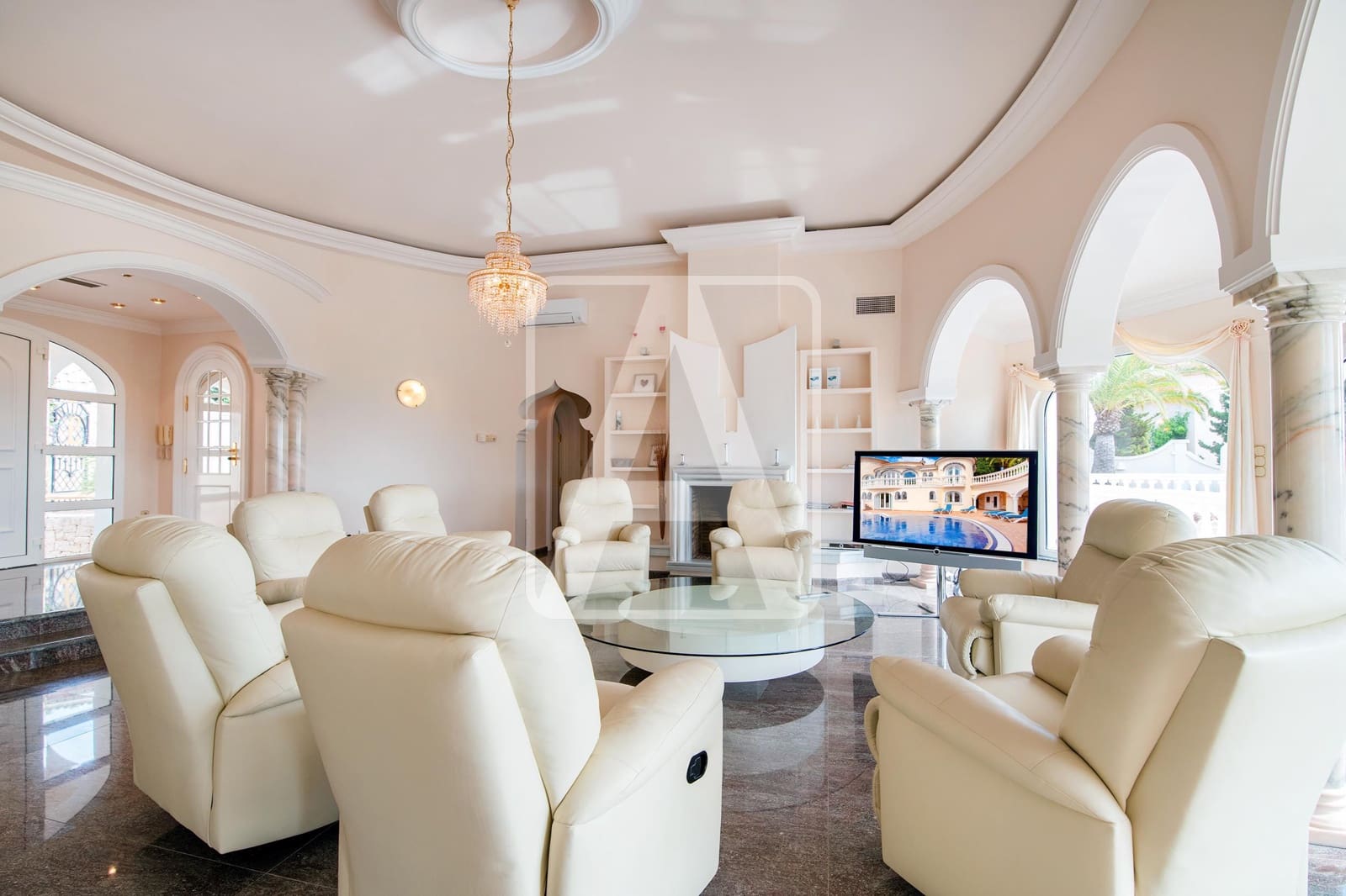 4 bedroom Villa for sale in Benissa with garage - € 1,990,000 (Ref: 8546225)