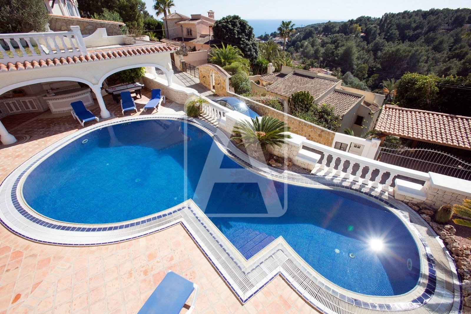 4 bedroom Villa for sale in Benissa with garage - € 1,990,000 (Ref: 8546225)