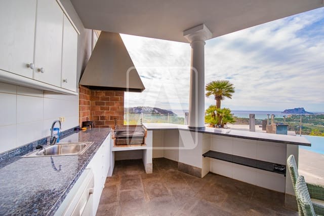 Chalet de 4 habitaciones en Moraira, Teulada-Moraira en venta con garaje - 1.990.000 € (Ref: 8546226)