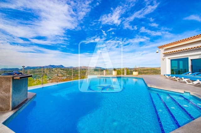 Chalet de 4 habitaciones en Moraira, Teulada-Moraira en venta con garaje - 1.990.000 € (Ref: 8546226)