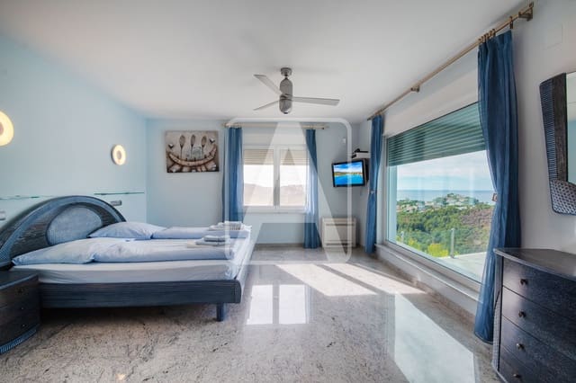 Chalet de 4 habitaciones en Moraira, Teulada-Moraira en venta con garaje - 1.990.000 € (Ref: 8546226)