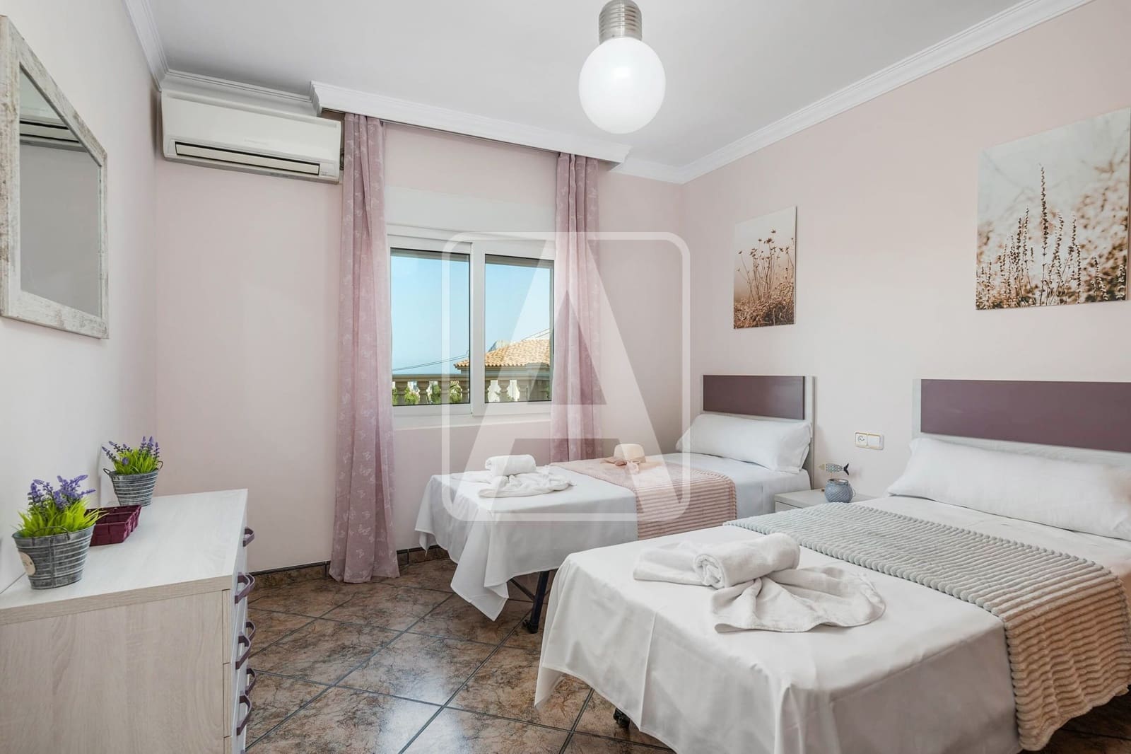 Chalet de 6 habitaciones en Calpe / Calp en venta con piscina garaje - 1.200.000 € (Ref: 8546230)