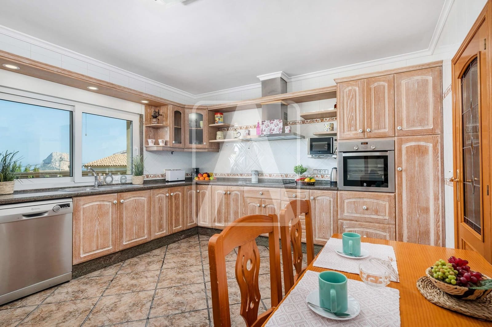 Chalet de 6 habitaciones en Calpe / Calp en venta con piscina garaje - 1.200.000 € (Ref: 8546230)