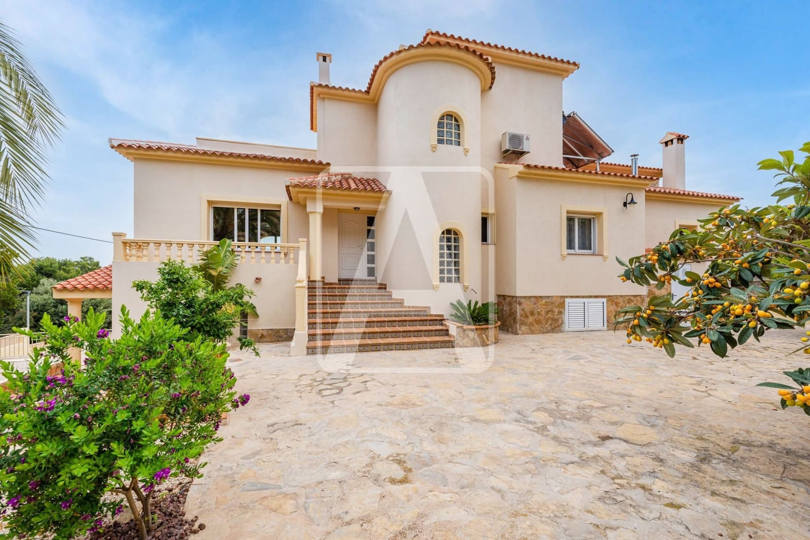 Chalet de 6 habitaciones en Calpe / Calp en venta con piscina garaje - 1.200.000 € (Ref: 8546230)