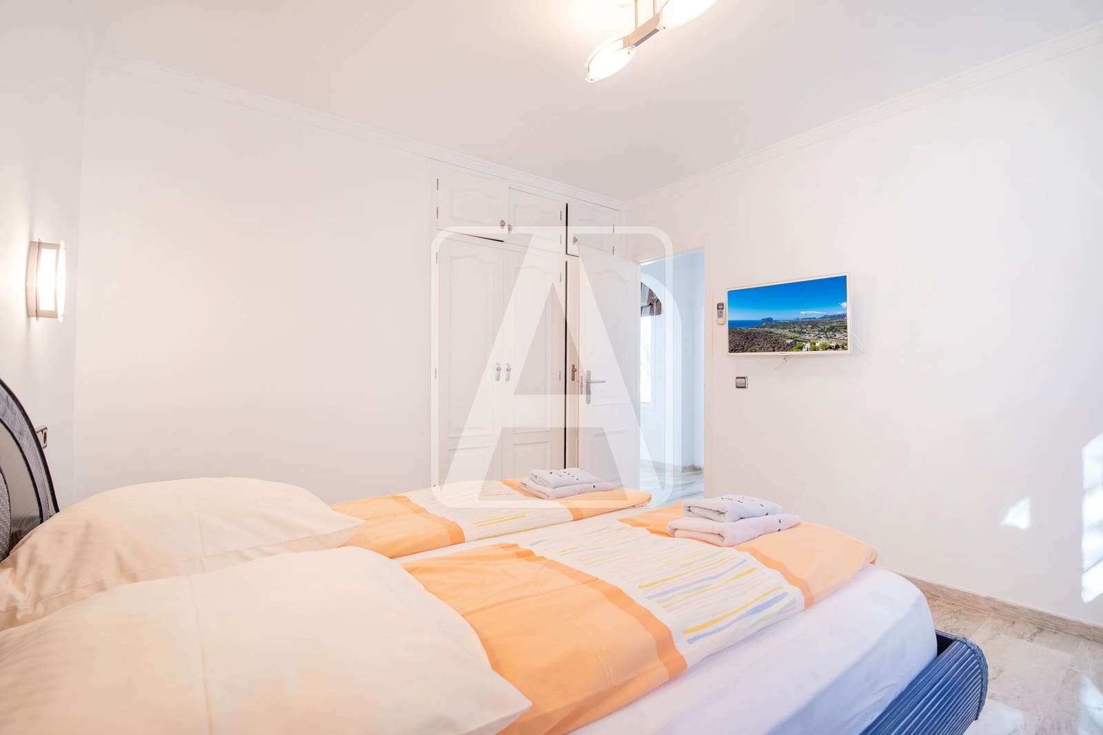 3 bedroom Villa for sale in Moraira with pool garage - € 990,000 (Ref: 8549748)