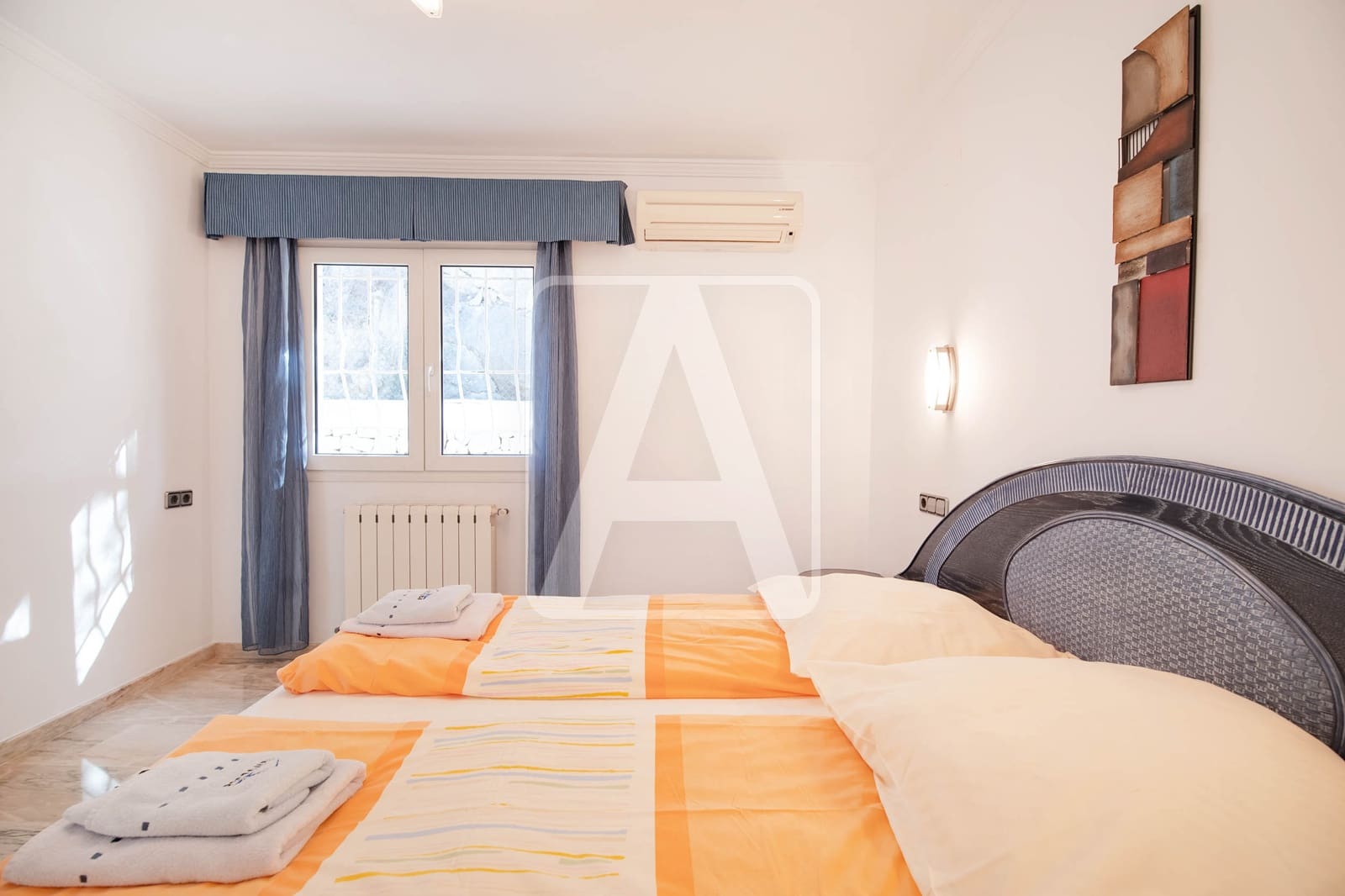 3 bedroom Villa for sale in Moraira with pool garage - € 990,000 (Ref: 8549748)