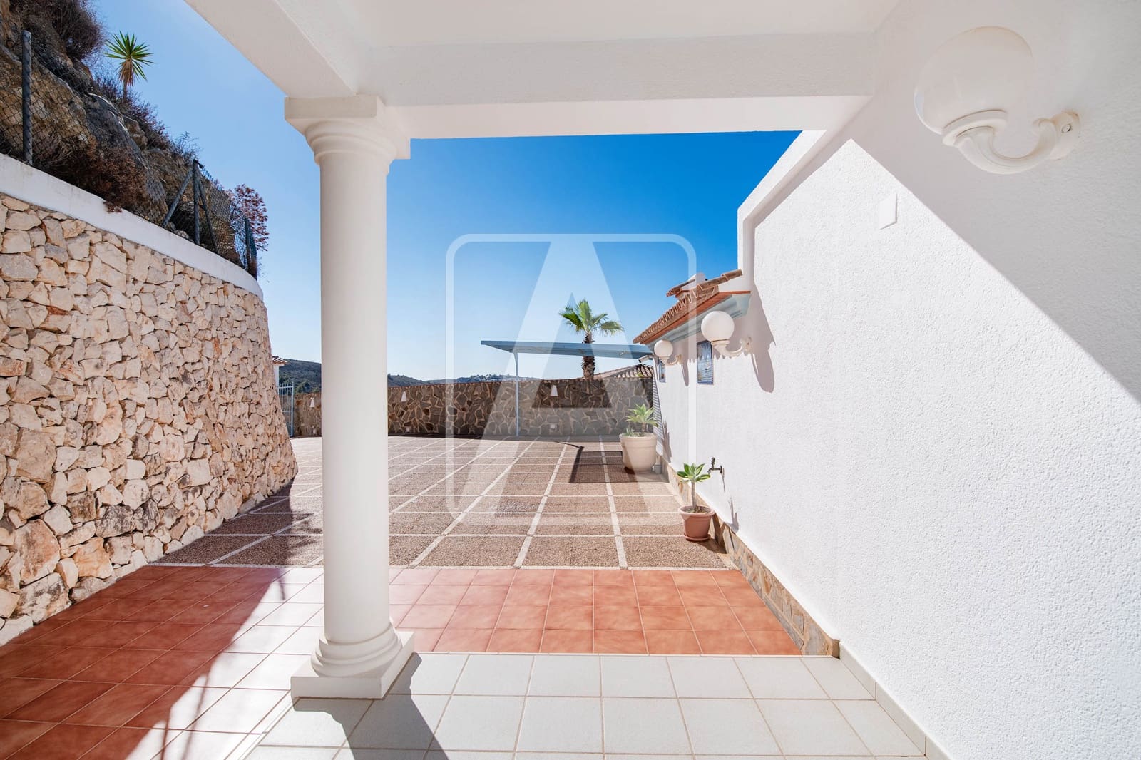 3 bedroom Villa for sale in Moraira with pool garage - € 990,000 (Ref: 8549748)