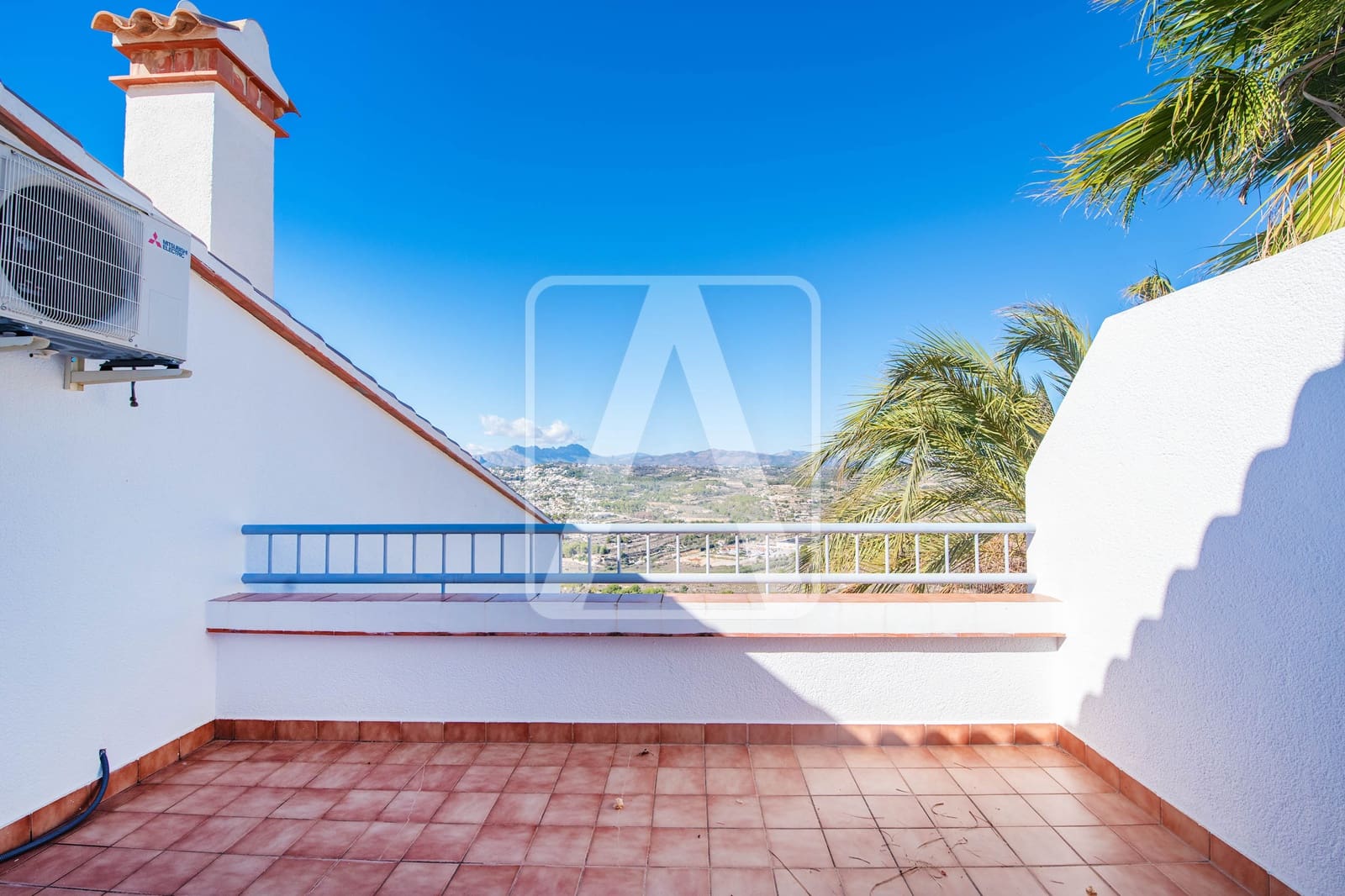 3 bedroom Villa for sale in Moraira with pool garage - € 990,000 (Ref: 8549748)
