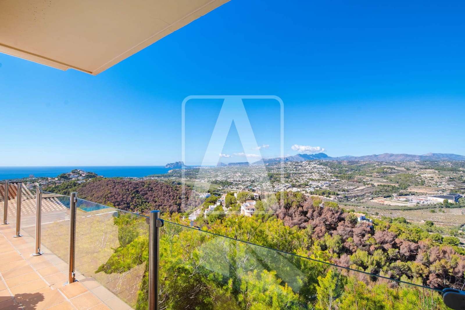 3 bedroom Villa for sale in Moraira with pool garage - € 990,000 (Ref: 8549748)
