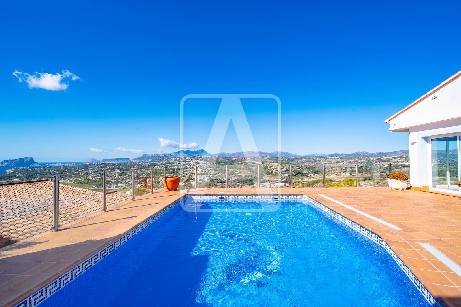 3 bedroom Villa for sale in Moraira with pool garage - € 990,000 (Ref: 8549748)