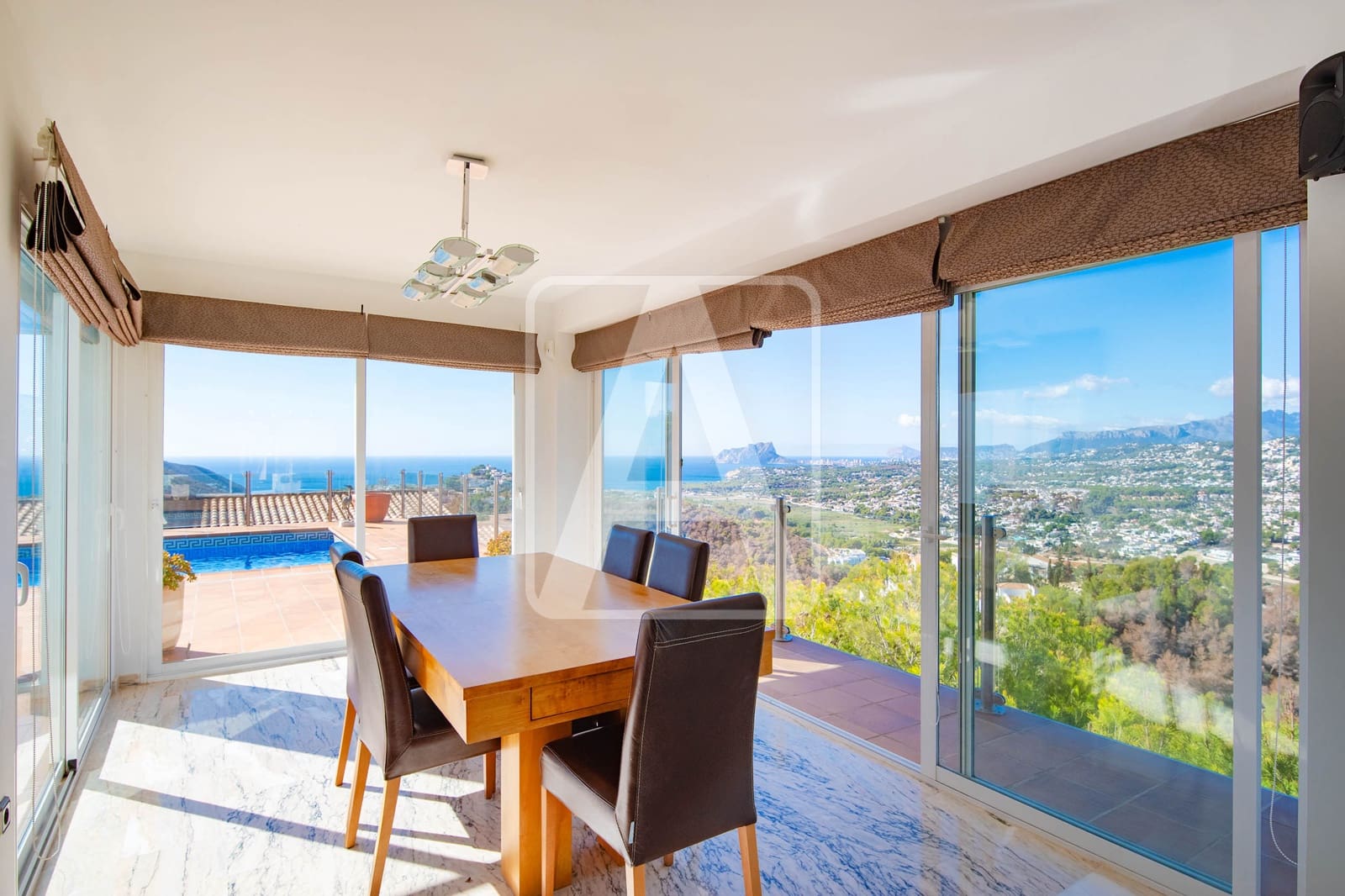 3 bedroom Villa for sale in Moraira with pool garage - € 990,000 (Ref: 8549748)