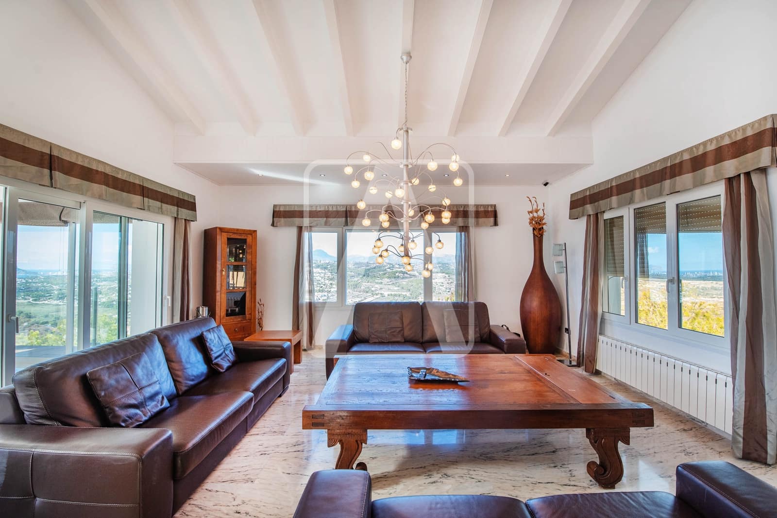 3 bedroom Villa for sale in Moraira with pool garage - € 990,000 (Ref: 8549748)