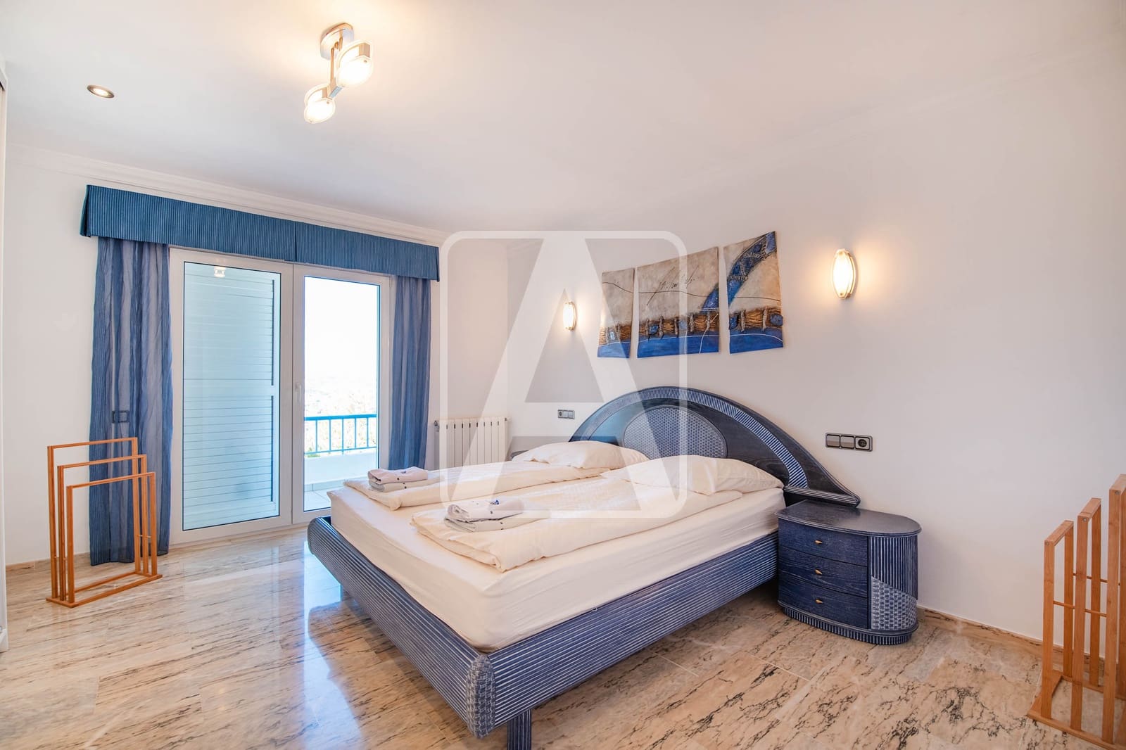 3 bedroom Villa for sale in Moraira with pool garage - € 990,000 (Ref: 8549748)