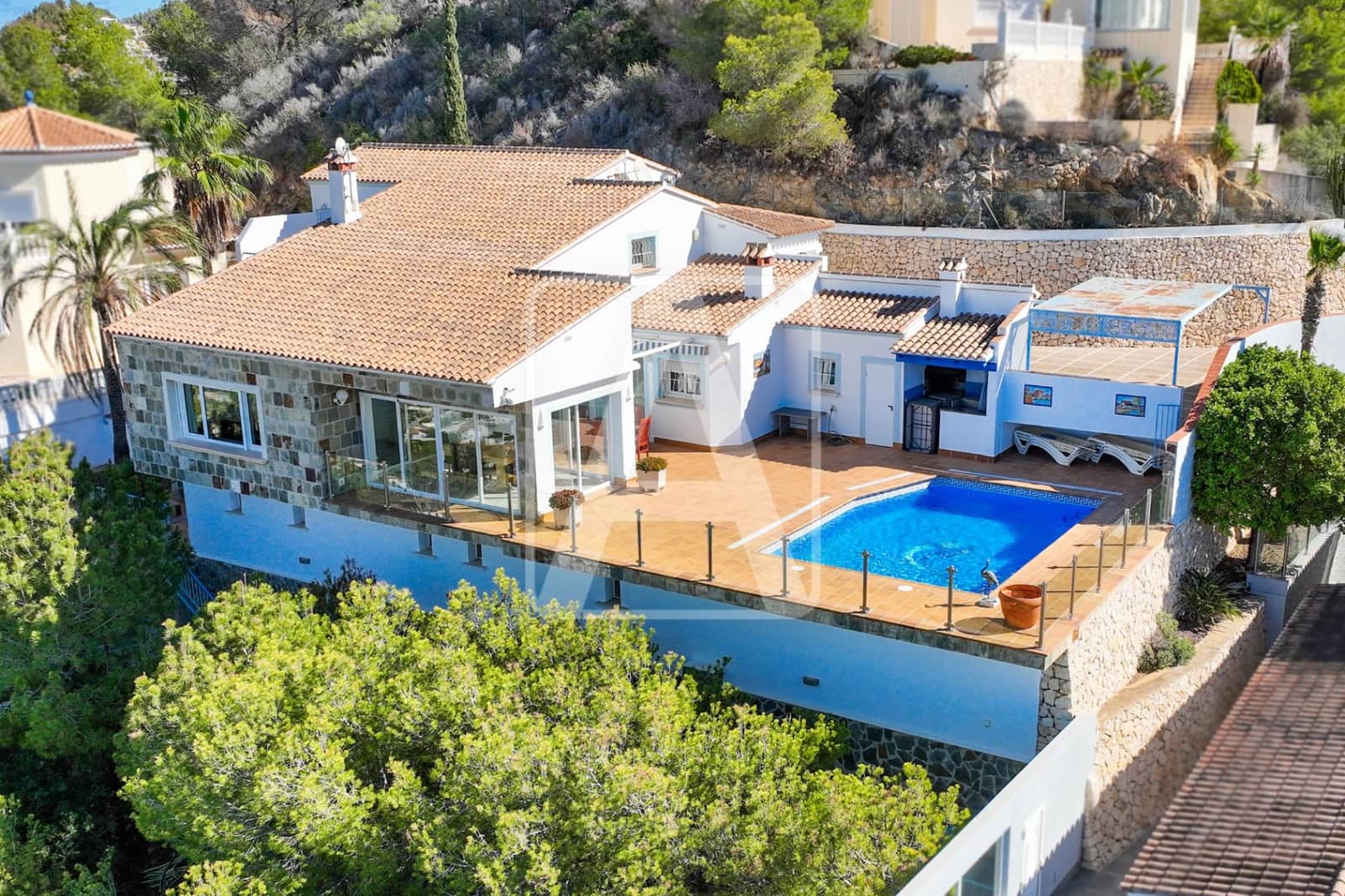3 bedroom Villa for sale in Moraira with pool garage - € 990,000 (Ref: 8549748)