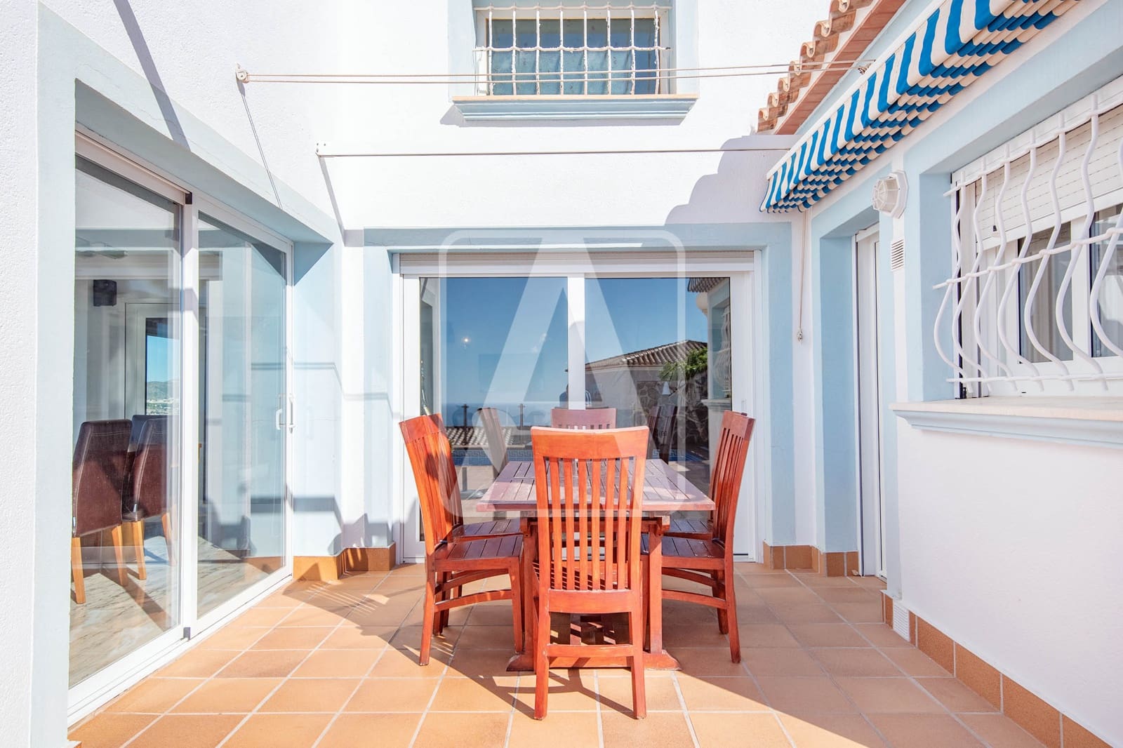 3 bedroom Villa for sale in Moraira with pool garage - € 990,000 (Ref: 8549748)