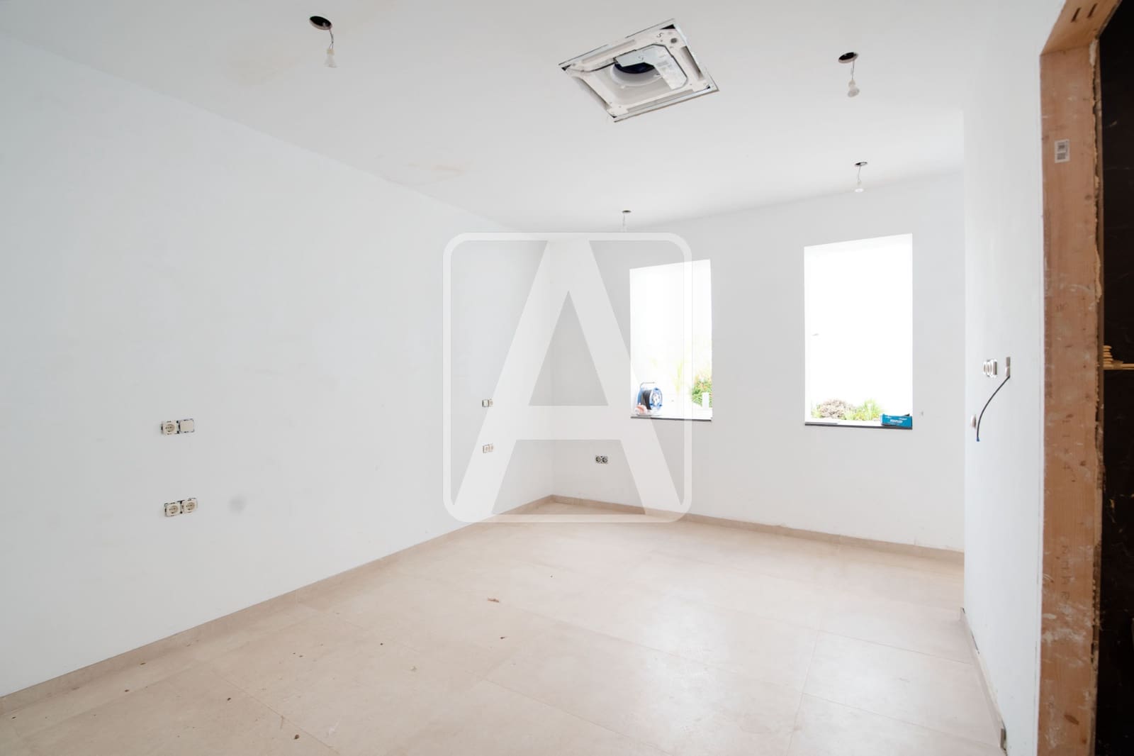 4 bedroom Villa for sale in Calpe / Calp with garage - € 1,800,000 (Ref: 8550146)