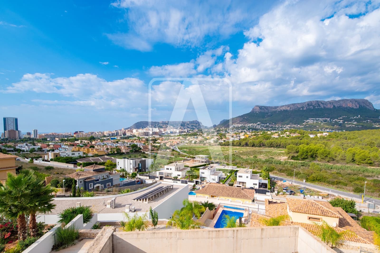 4 bedroom Villa for sale in Calpe / Calp with garage - € 1,800,000 (Ref: 8550146)