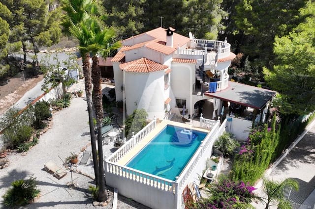 5 soveværelse Villa til salg i Benissa med swimmingpool garage - € 700.000 (Ref: 8550147)