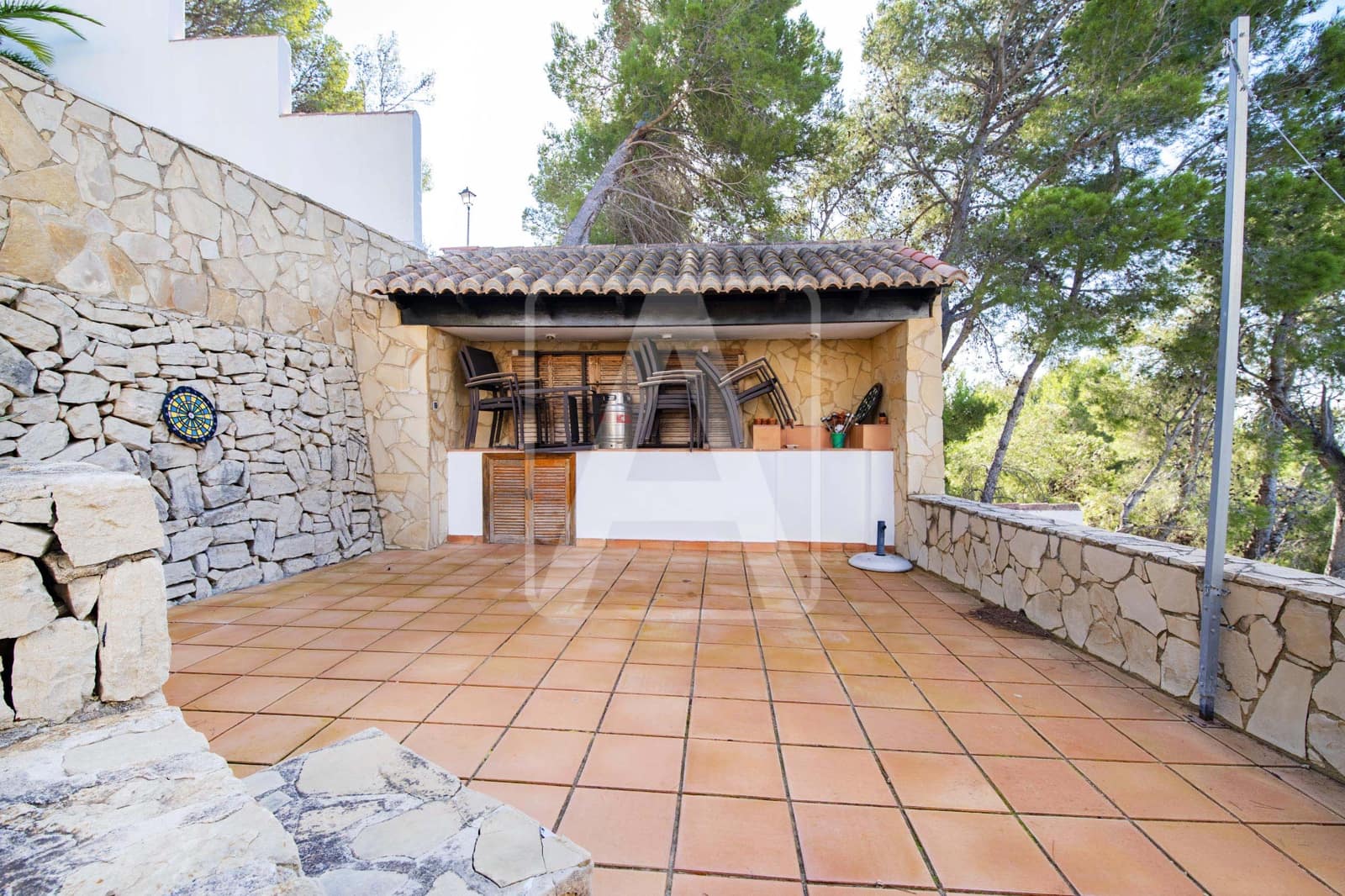 5 bedroom Villa for sale in Moraira with pool garage - € 650,000 (Ref: 8560937)