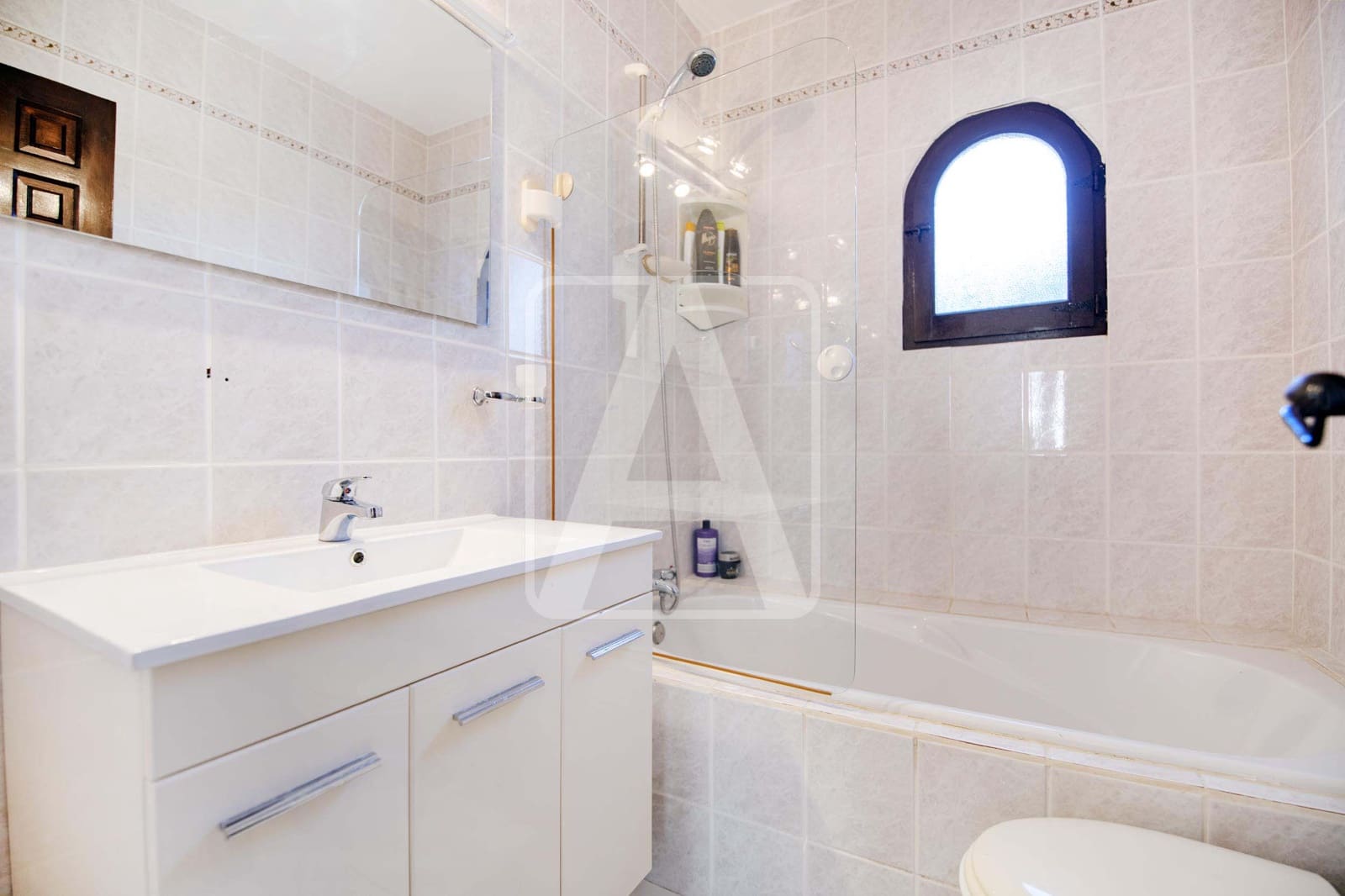 5 bedroom Villa for sale in Moraira with pool garage - € 650,000 (Ref: 8560937)