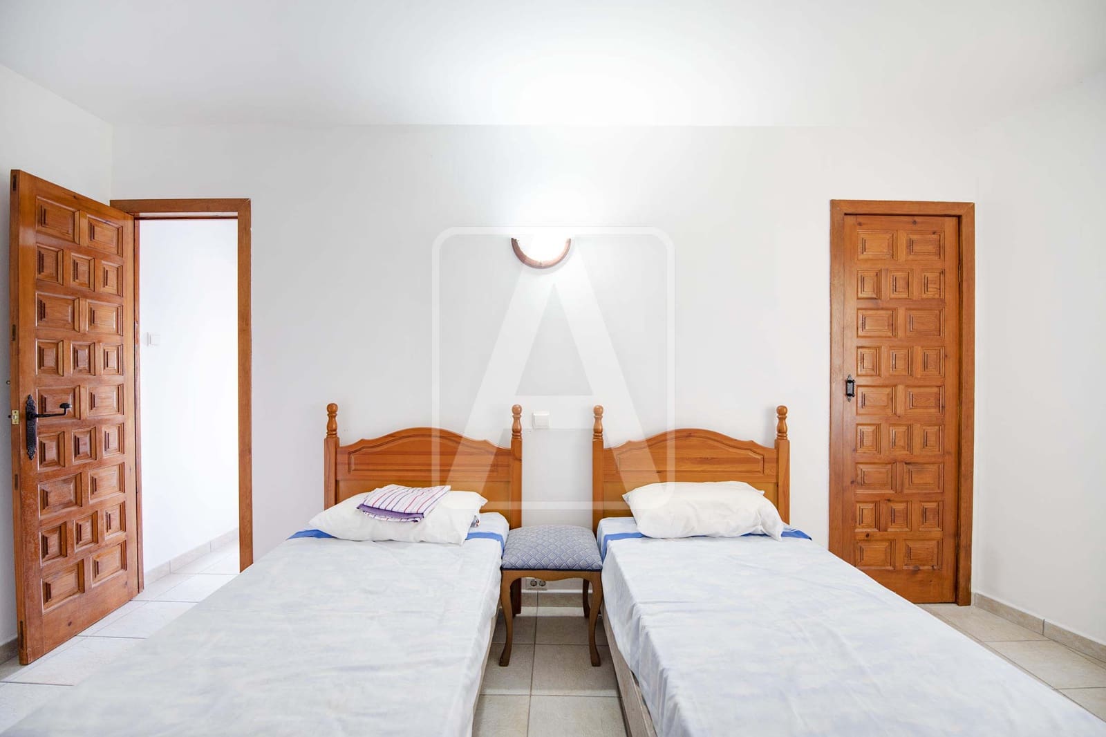 5 bedroom Villa for sale in Moraira with pool garage - € 650,000 (Ref: 8560937)