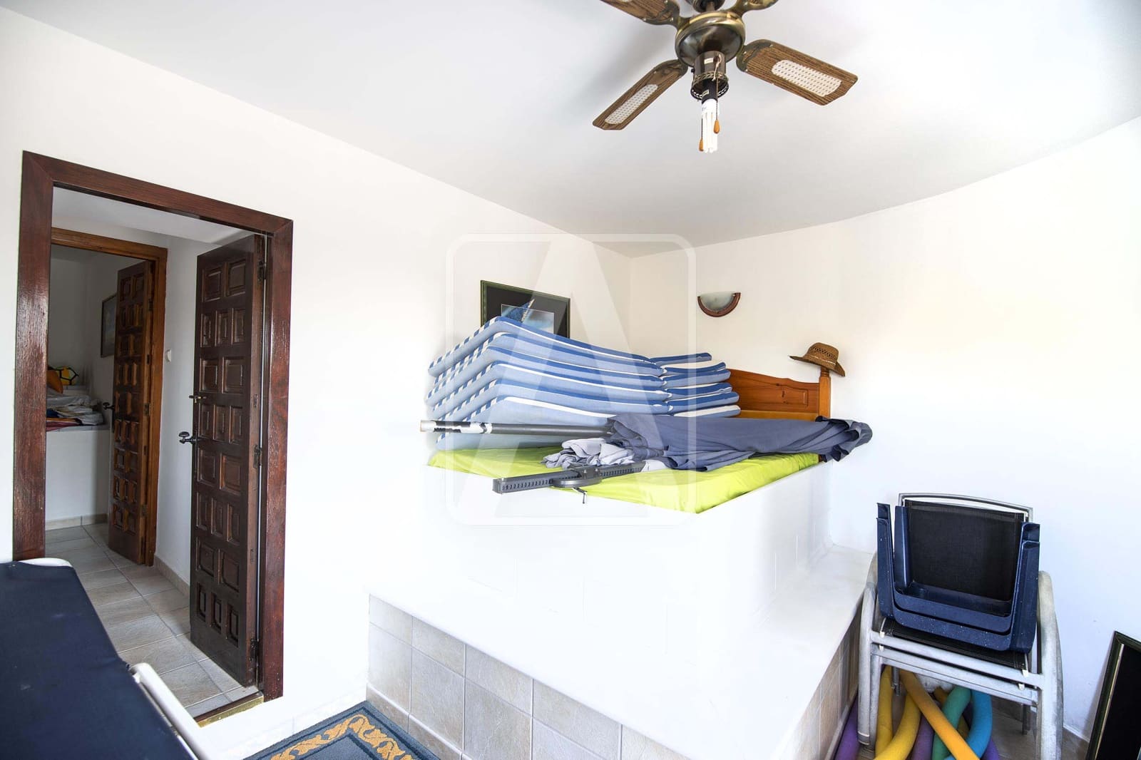 5 bedroom Villa for sale in Moraira with pool garage - € 650,000 (Ref: 8560937)