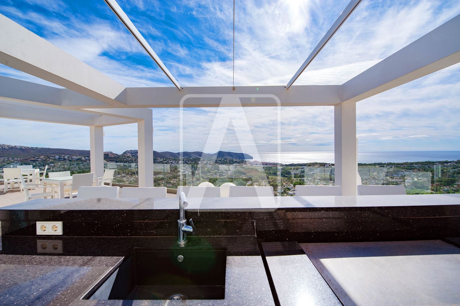 4 Zimmer Villa zu verkaufen in Moraira mit Garage - 1.990.000 € (Ref: 8579125)