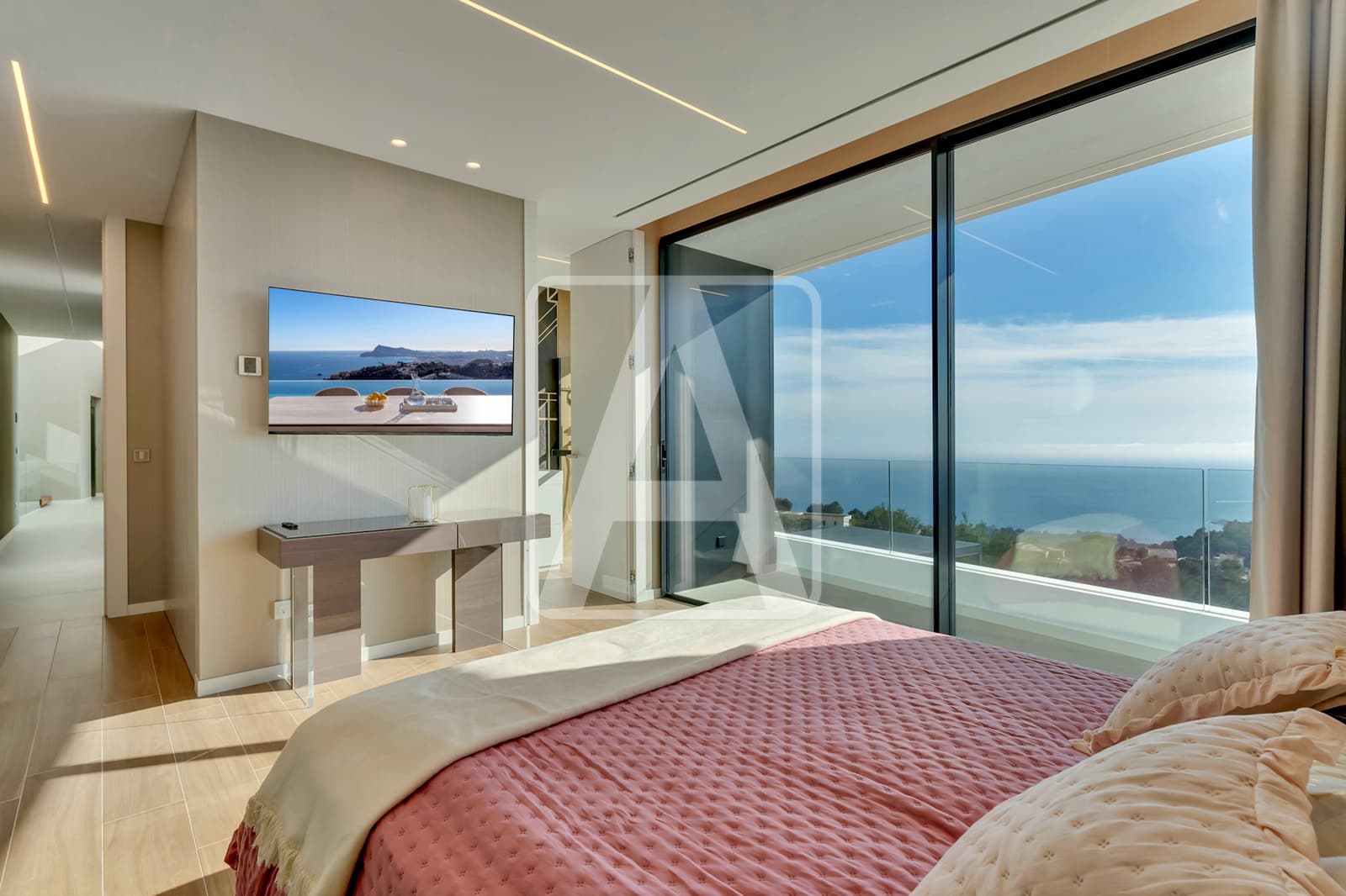 5 bedroom Villa for sale in Altea with pool garage - € 6,490,000 (Ref: 8594492)