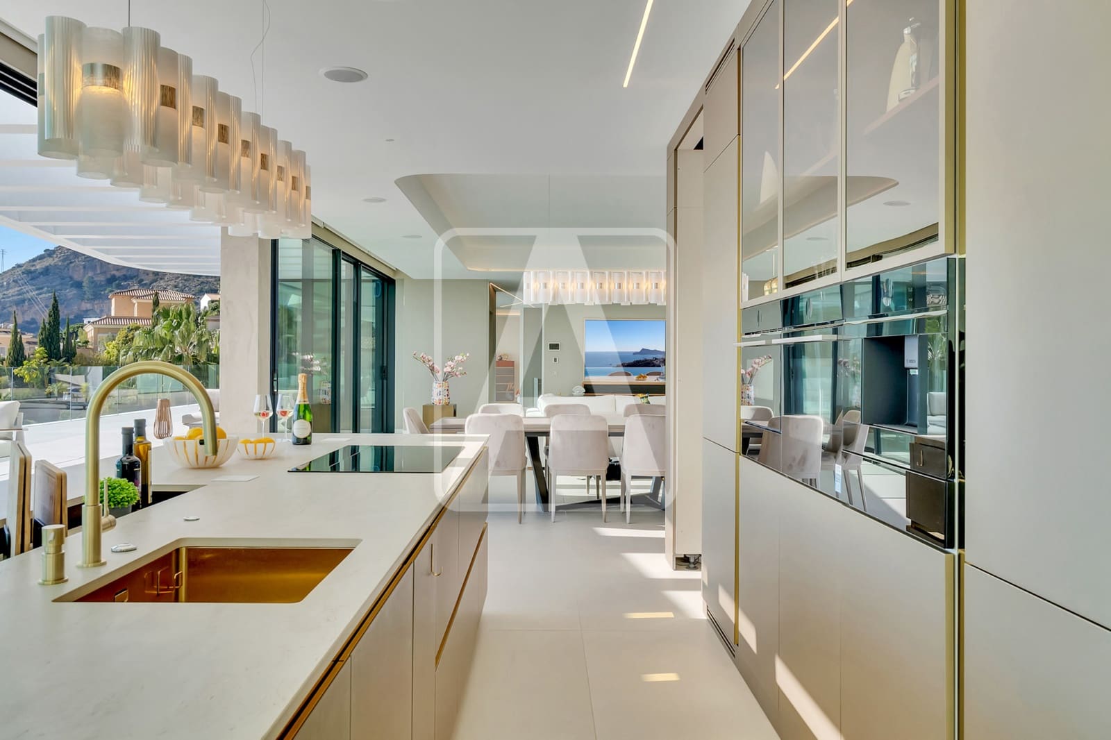 5 bedroom Villa for sale in Altea with pool garage - € 6,490,000 (Ref: 8594492)