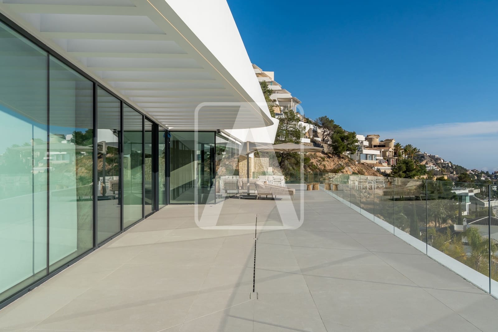 5 bedroom Villa for sale in Altea with pool garage - € 6,490,000 (Ref: 8594492)