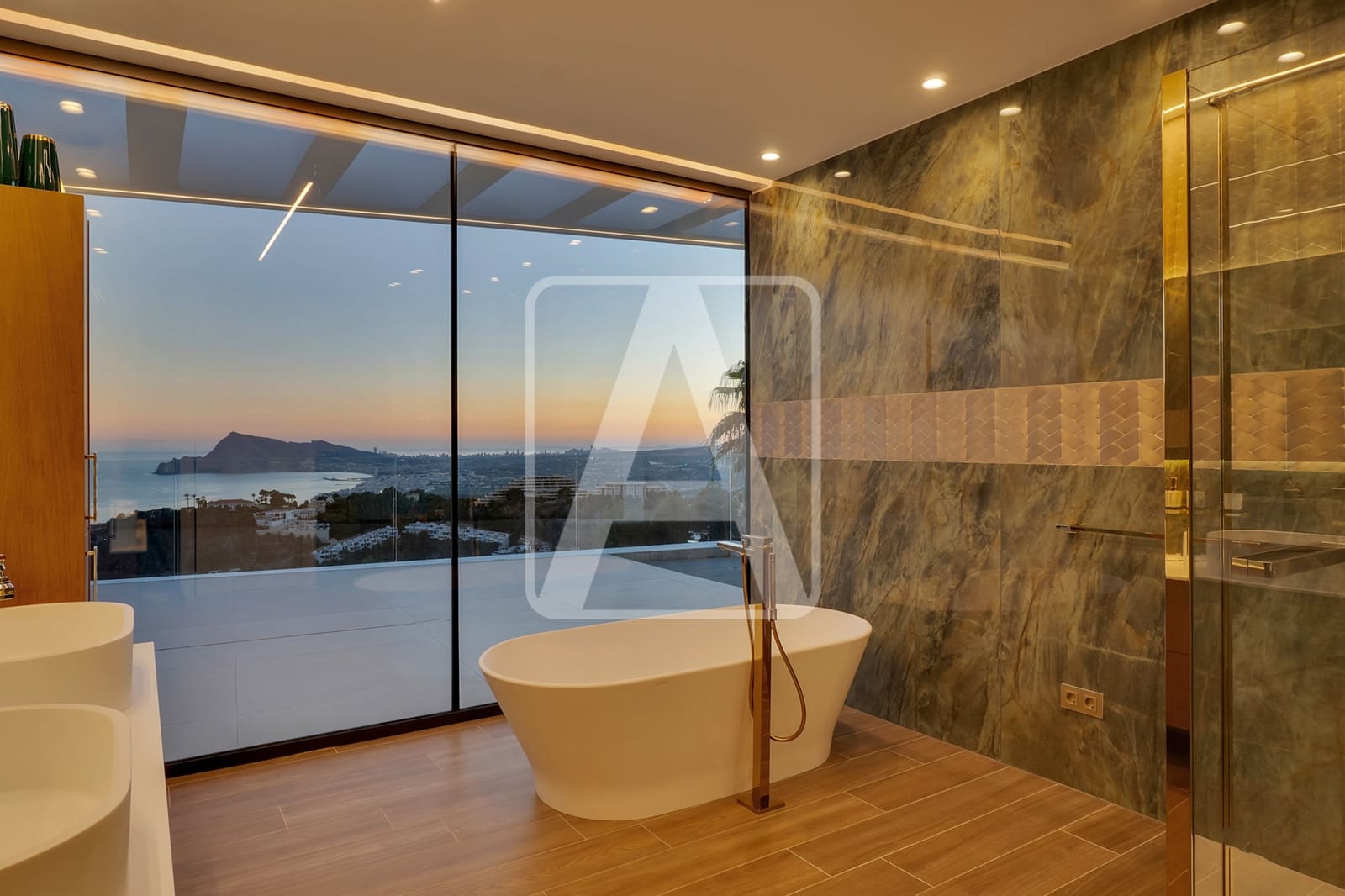 5 bedroom Villa for sale in Altea with pool garage - € 6,490,000 (Ref: 8594492)