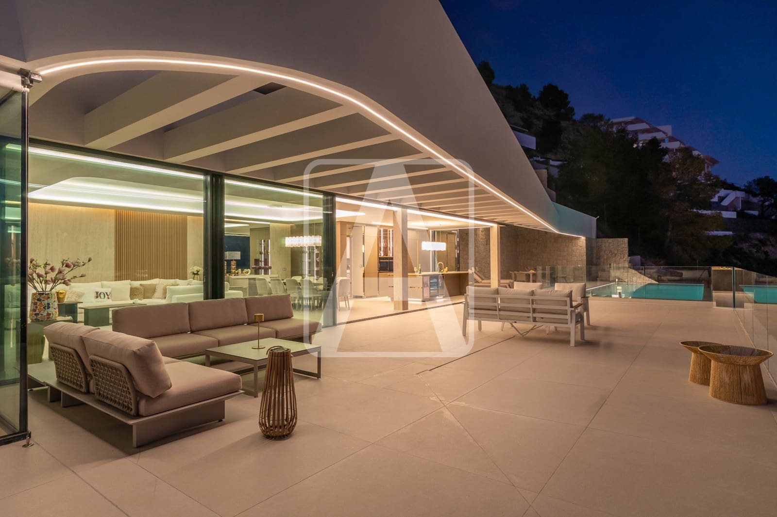 5 bedroom Villa for sale in Altea with pool garage - € 6,490,000 (Ref: 8594492)